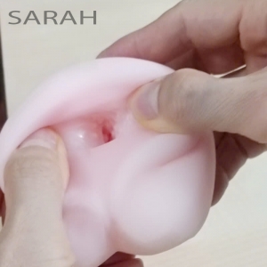 Âm đạo silicon se khít gái tơ Sarah